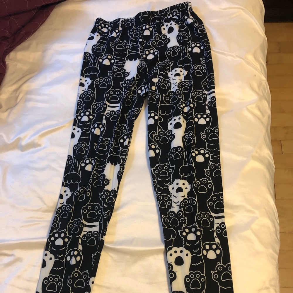 Paw Print Leggings